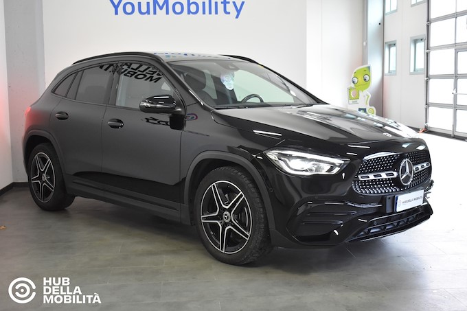 MERCEDES-BENZ GLA 200 d Automatic 4Matic Premium
